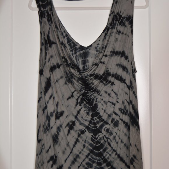 Rock and Republic Tank - Picture 3 of 3